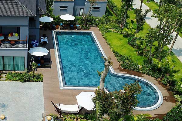 Get the Best Around the Pool Landscaping